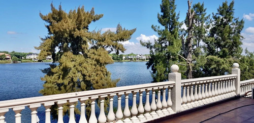 Venta Casa En 2 Lotes San Isidro Labrador Al Agua