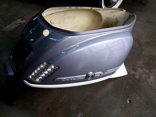 Cachas Trasera Carenado Zanella Styler 125 Con Giros Usado