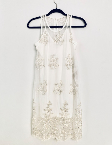 Vestido Blanco Encaje Bordado Floral Con Fondo Forever 21