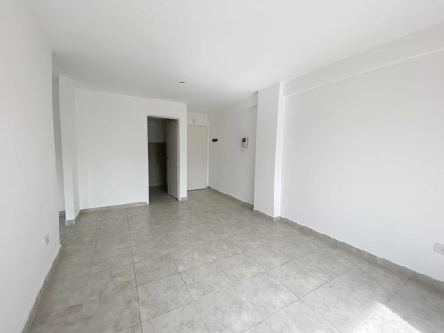 Imagen 2 de 30 de Venta Excelente Departamento Dos Ambientes Morón Centro