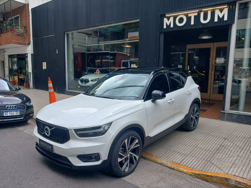 Volvo XC40 2.0t T5 R-design Awd