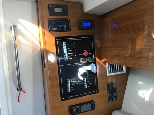 Crucero Quest 325 Volvo Nafta 2 X 225 Hp Año 2014 90 Horas