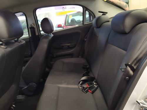 Volkswagen Voyage 1.6 Msi Totalflex Trendline 4p Manual