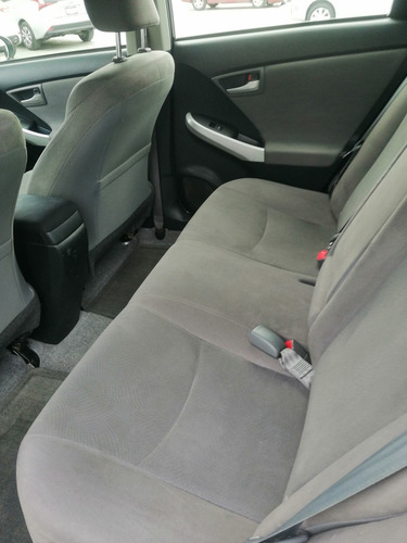 Imagen 13 de 15 de Toyota Prius 2015 1.8 Base Hibrido At