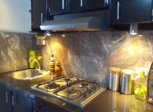 Imagen 2 de 6 de Vendo Hermosa Casa En Base Sucre. Negociable. 04243252273