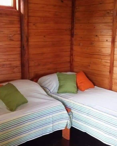 Mini Complejo De 3 Cabañas Y Una Casa