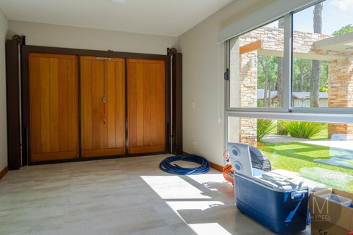Imagen 27 de 28 de Casa En Venta - 5 Ambientes - Pinamar Norte