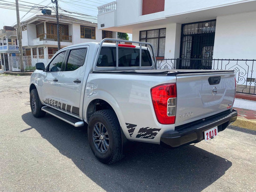 Nissan Np300 Frontier Gasolina 4x2 Con Aire Acondicionado