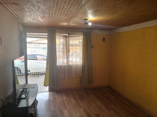 Casa En Venta De 3 Dorm. En Maipú