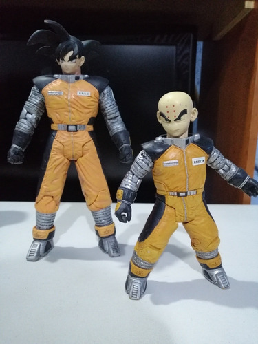 Goku Y Krillin Figuras Space Suit Movie Collecction