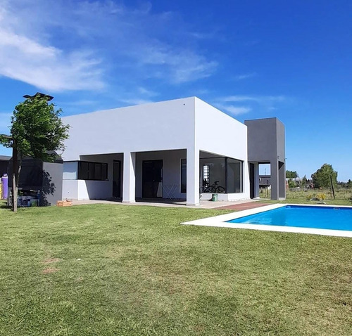 Imagen 2 de 9 de Casa Quinta A La Venta, En San Miguel Del Monte