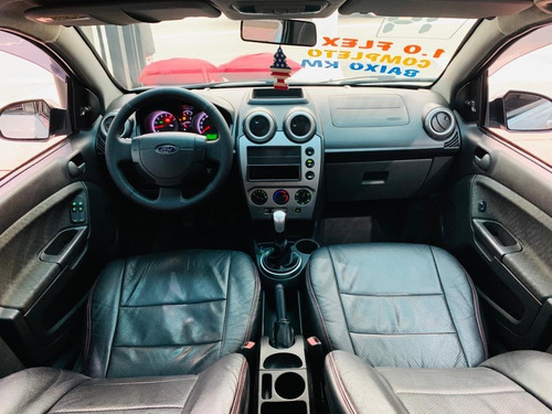 Imagem 10 de 15 de Ford Fiesta 1.0 Rocam Se 8v Flex 4p Manual
