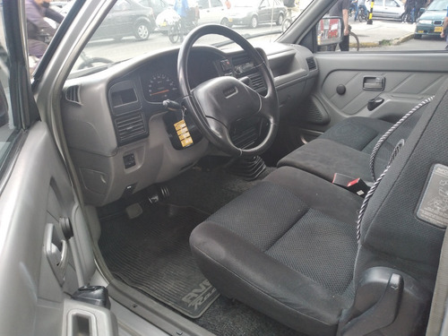 Chevrolet Luv 2.2