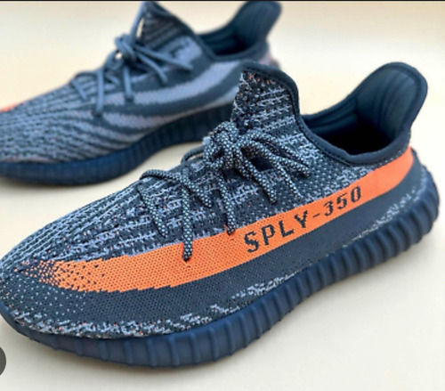 Yeezy Boost 350 V2 Carbon Beluga Edición Limitada 2023