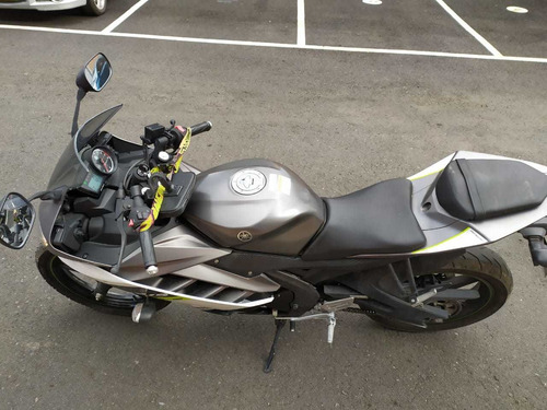 Yamaha R15 2019