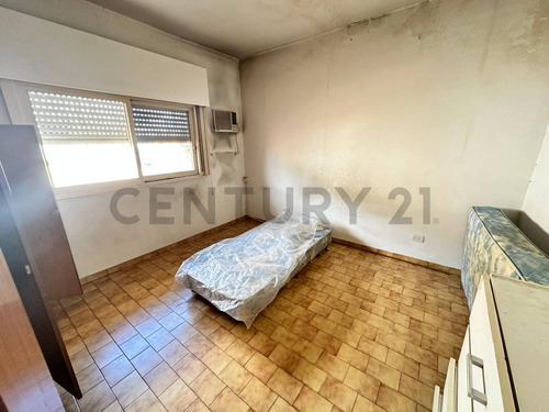Ideal Inversión: Casa + Departamento + 3 Locales - Ciudadela