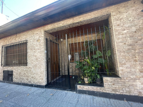 Venta Casa En Villa Celina Ideal Para Dos Familias