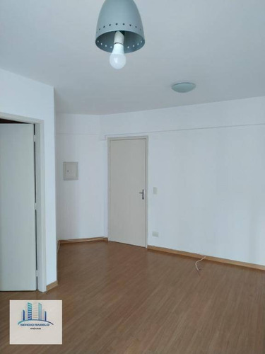 Imagem 2 de 6 de Apartamento Com 1 Dormitório Para Alugar, 40 M² Por R$ 1.800,00/ano - Moema - São Paulo/sp - Ap0430