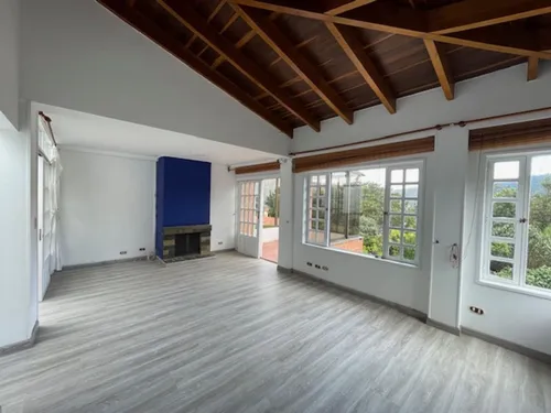 Casa En Arriendo/venta En La Calera. Cod V16580