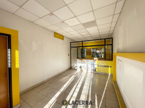 Imagen 7 de 30 de Galpon Sobre Avenida, 477 M2 Con Oficinas Y Local Comercial