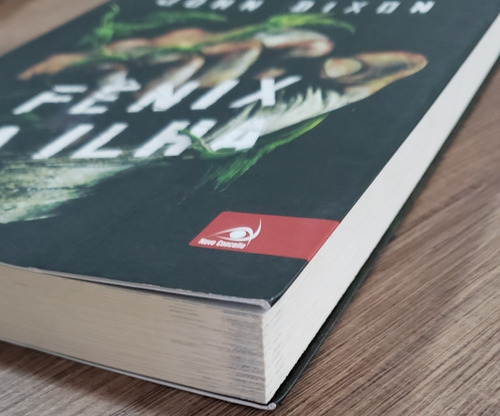 Livro Fênix - A Ilha - Usado