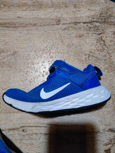 Nike Niño Revolution 6