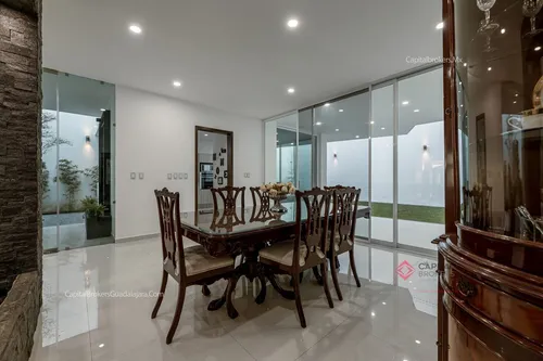 Casa En Venta De Lujo Arcos Guadalupe Zapopan