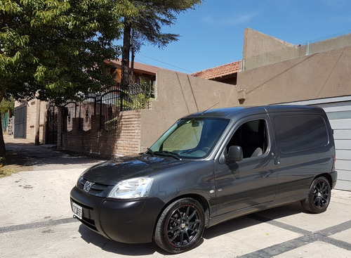 Partner 1.6 Hdi Vidriada Con 5 Asientos Financio