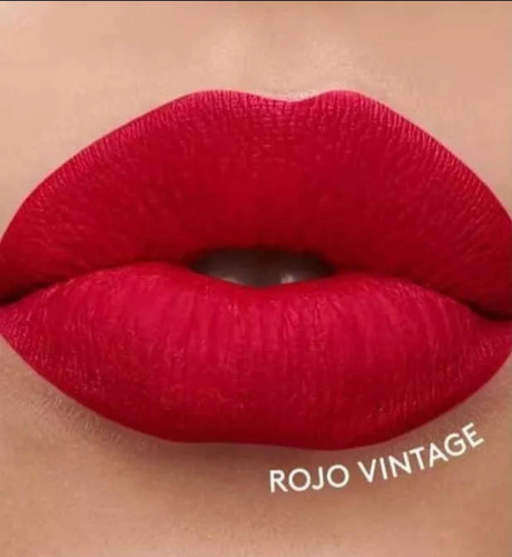 Esika Labial Liquido Colorfix 24 Hrs. Matte Rojo Magia