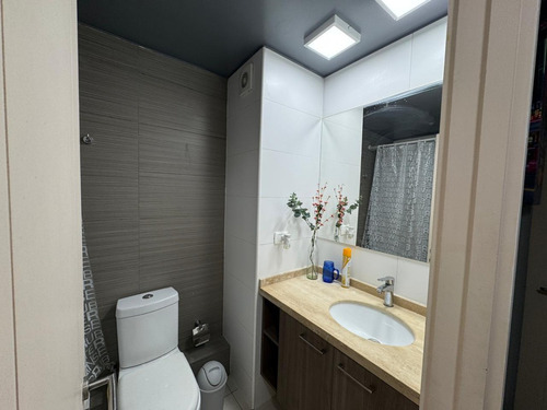 Vendo Departamento En Reñaca A Cuadras De La Playa