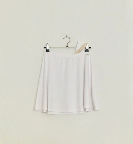 Pull & Bear Mini Falda Con Vuelo Blanca De Tiro Alto