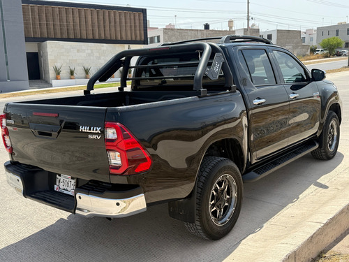 Toyota Hilux DOBLE CABINA DIÉSEL 4X4 AT