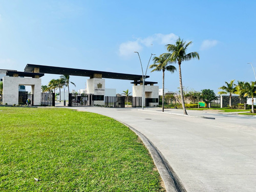 Casa En Venta En Veracruz De 1 Piso Fracc. Lomas Del Dorado, Boca Del Río.