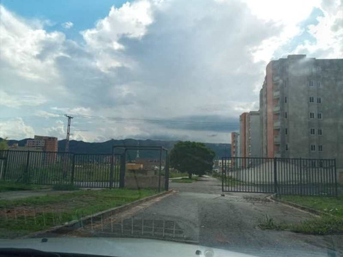 Imagen 2 de 5 de Terreno En Venta En Urb. Mañongo Cod: Fot-138