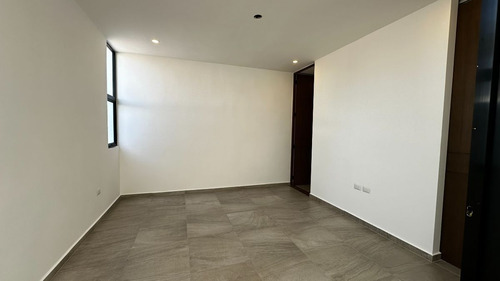 Casa En Venta En Privada Tamora, Conkal.