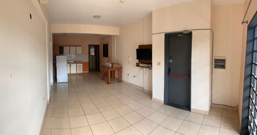 Imagen 10 de 13 de Vendo Departamento En Asuncion -pinoza