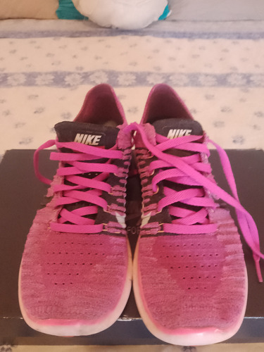 Zapatillas Nike Free Rn Flyknit Original. Mujer. (Usado)