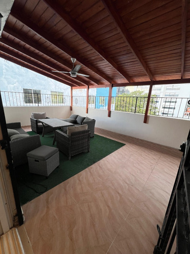 Penthouse Clásico En Alquiler Amueblado De 3 Habitaciones En Bella Vista