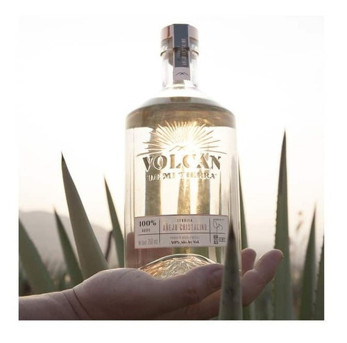 Tequila Volcán De Mi Tierra Añejo Cristalino Goldbottle