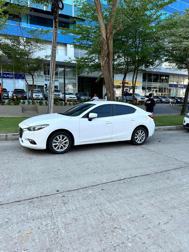 Mazda 3 2.0 Touring mecánico