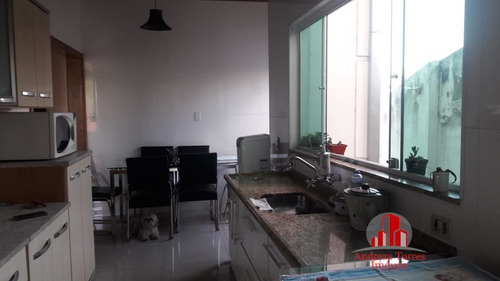 Casa À Venda No Bairro Jardim Garcez - Taubaté/sp - 873