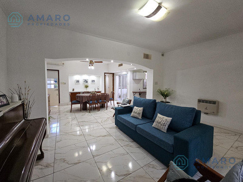 ·venta · Casa ·3 Dormitorios · Quincho · 2 Cocheras · Excelente Estado