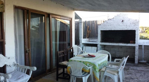 Casa En Venta De 3 Dormitorios En Punta Piedras