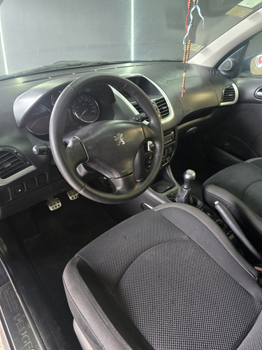 Peugeot 207 1.6 Xt