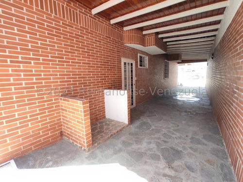 Townhouse En Venta Urb San Pablo Turmer Rah25-15603 Meglisf
