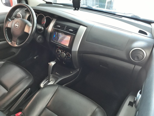Imagem 8 de 9 de Nissan Livina 2014 1.8 S Flex Aut. 5p