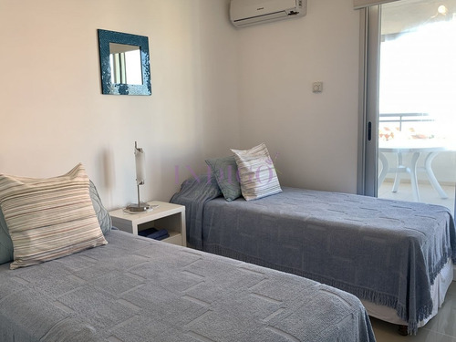 Imagen 14 de 26 de Departamento De 3 Dormitorios, Con Excelente Vista A La Playa Brava, Full Amenities.