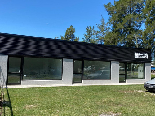 Local De 20 Mts2- Fisherton
