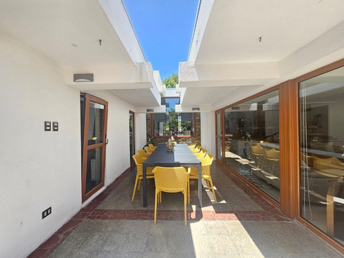 Tejada Con Niveles 4dort+4baños+10estc+bod+gy+piscina+jardin