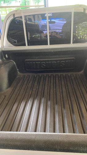Imagem 11 de 11 de Mitsubishi L 200 Triton 3.2 16v Glx 4x4 Cabine Dupla Turbo D